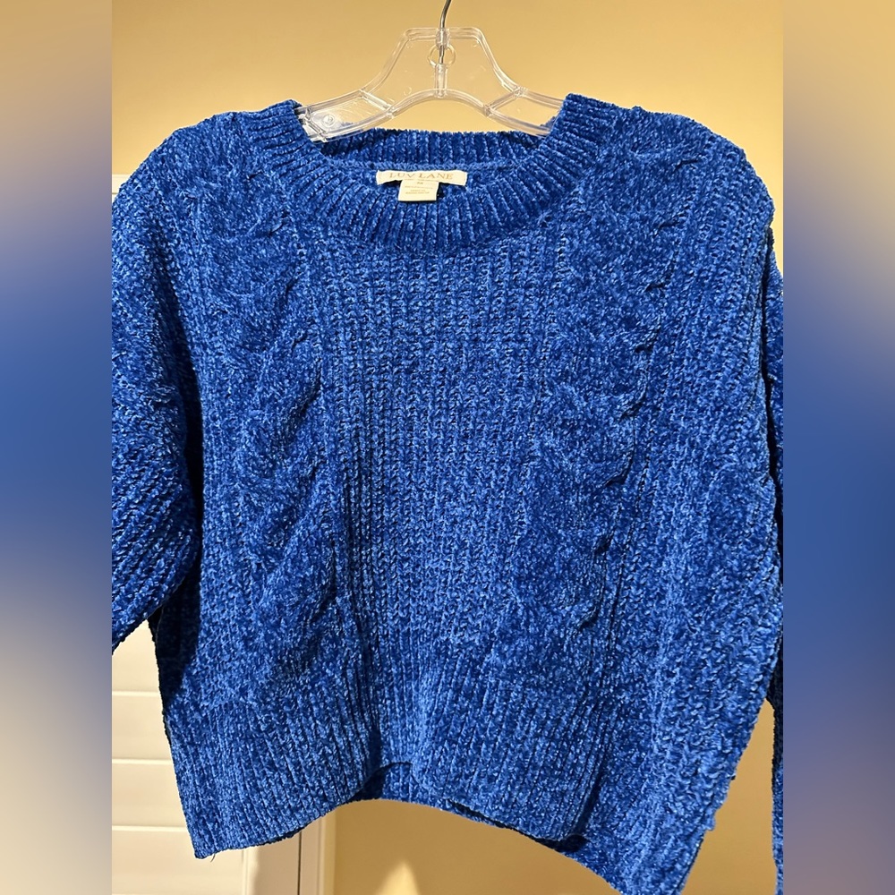 Luv Lane M Blue cable knit sweater
